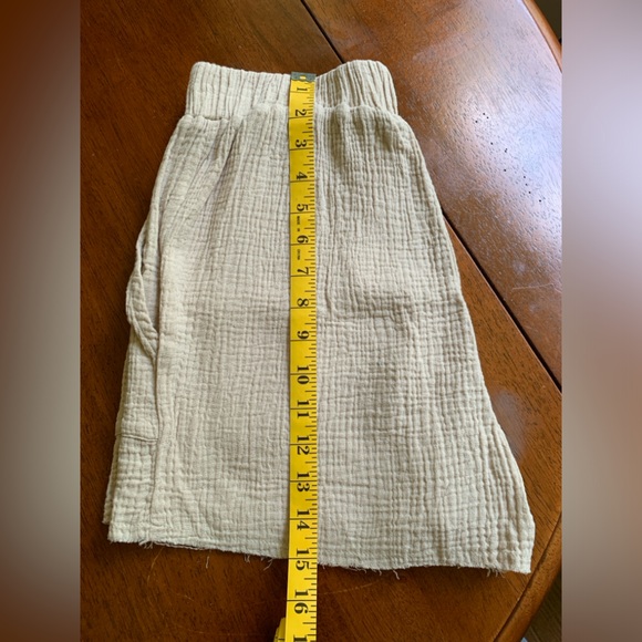 Carly Jean Los Angeles Halston Shorts - Small - Picture 9 of 10